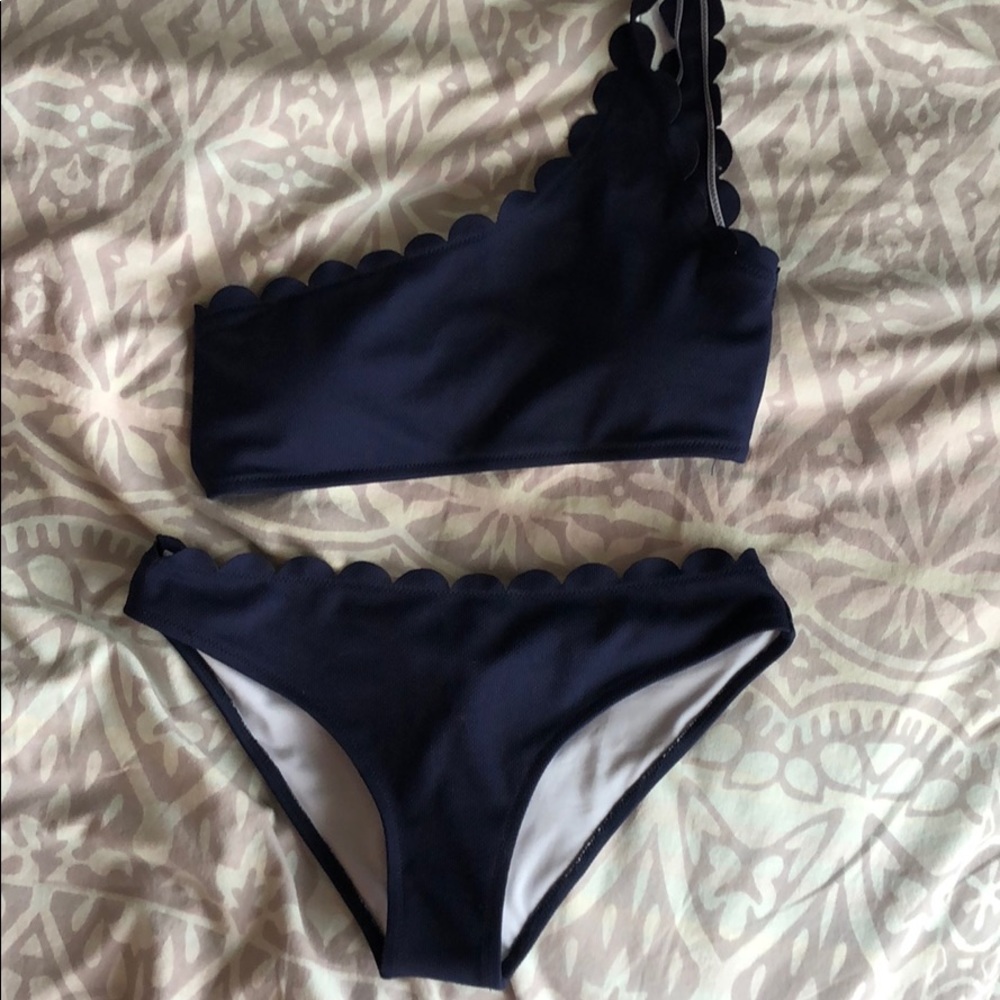 Cupshe navy scalloped bikini